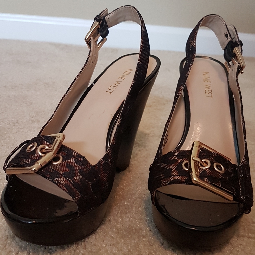 Shoes - Picture 2 of 6